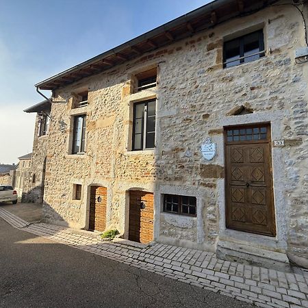 Gite Du Chateau De Treffort Exteriör bild